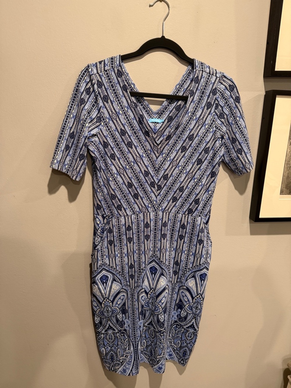 J. McLaughlin Blue and White Midi Dress with Geometric Print